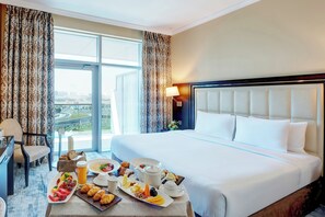 Executive Suite, Multiple Beds (Creek view) | Hypo-allergenic bedding, minibar, in-room safe, desk