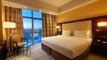 Superior Room, 1 King Bed (Creek view) | 1 bedroom, hypo-allergenic bedding, minibar, in-room safe