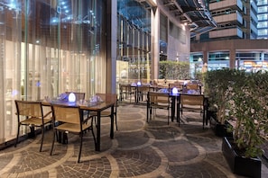 Breakfast, lunch and dinner served - Copthorne Hotel Dubai (Dubai)