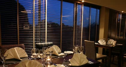 Eight Acres Hotel