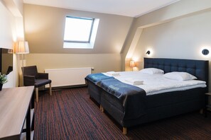 Kahden hengen huone (with Spa Access) | Tallelokero huoneessa, työpöytä, silitysrauta/-lauta, ilmainen Wi-Fi