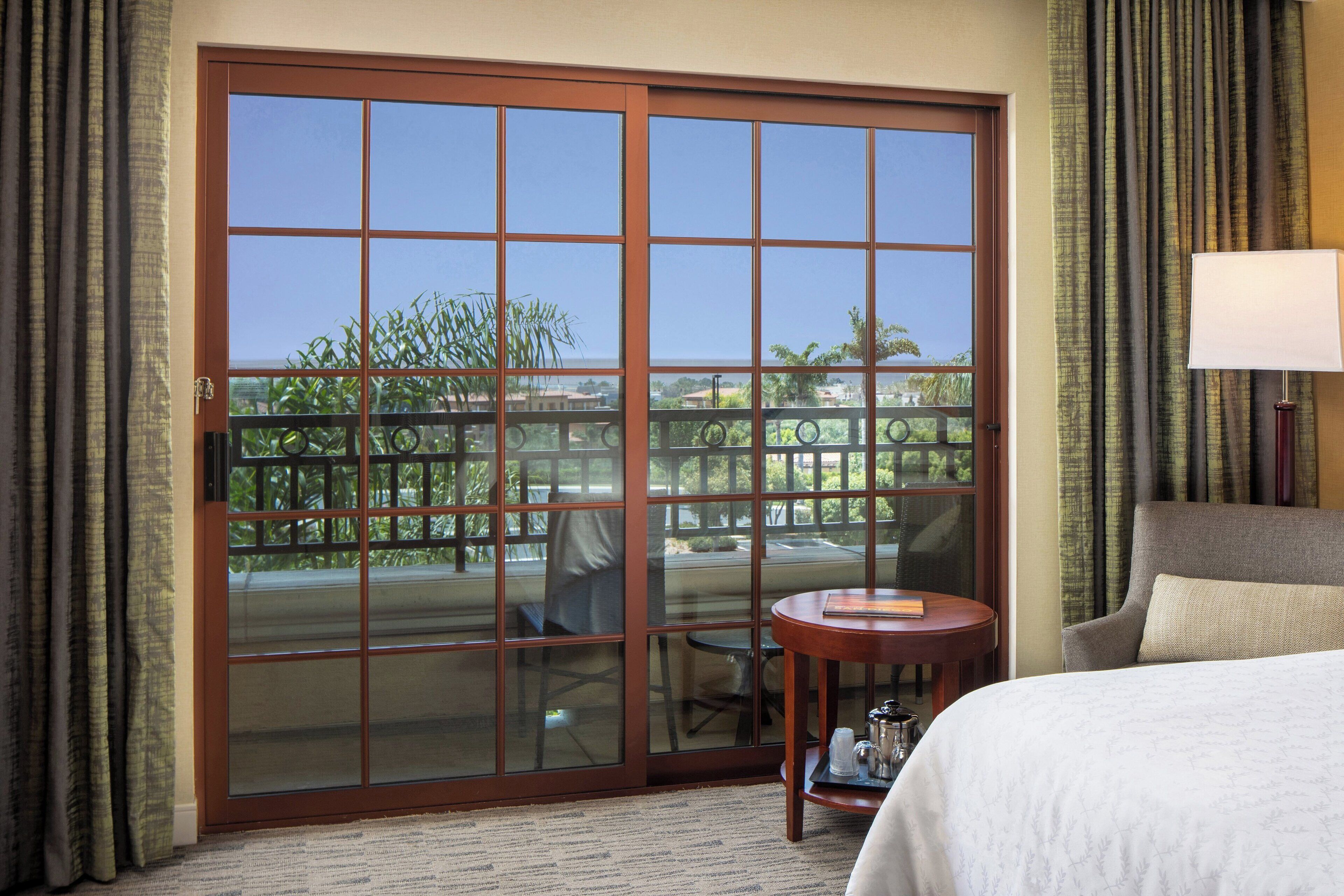 2 bedrooms, premium bedding, in-room safe, desk