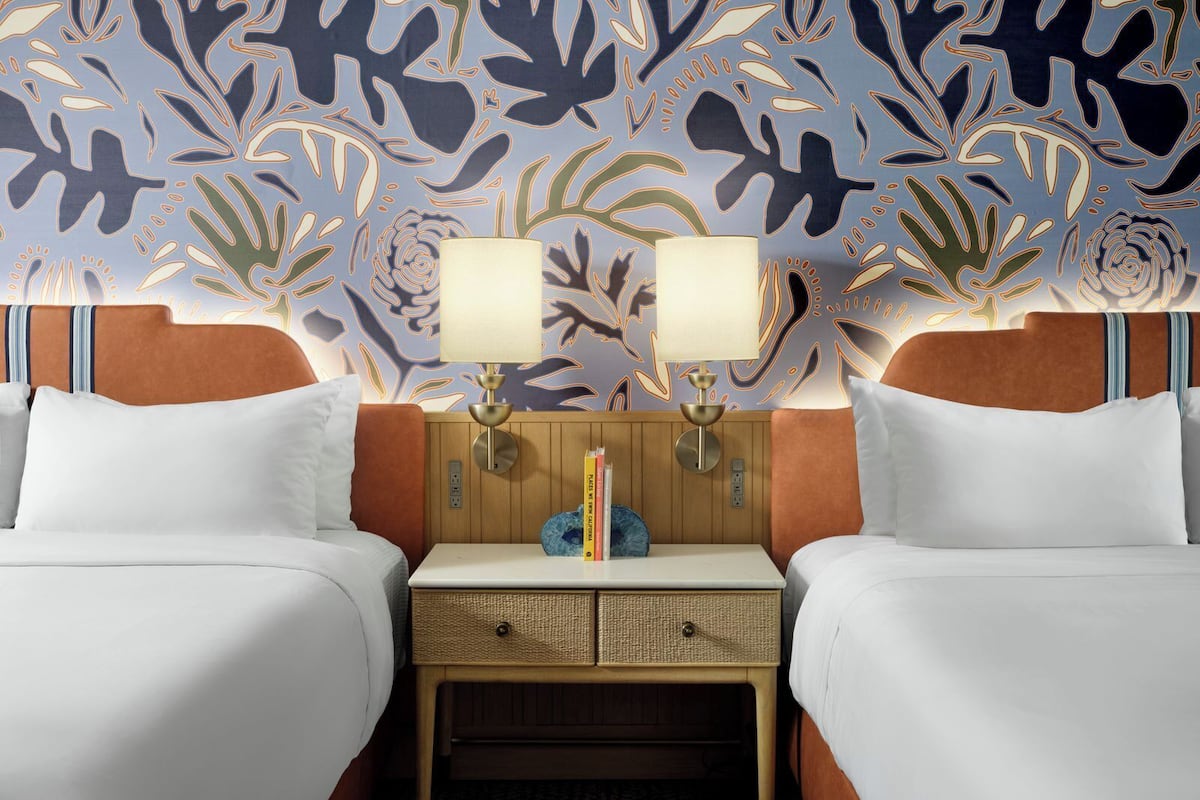 Premium bedding, in-room safe, desk, laptop workspace