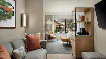 Family Suite, 1 King Bed (Mobility/Hearing Access, Roll-in Shwr) | Premium bedding, in-room safe, desk, laptop workspace