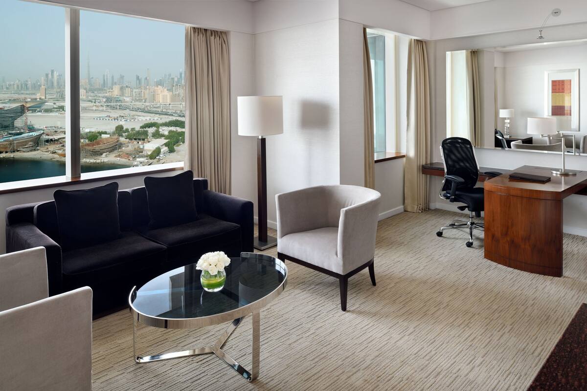 Suite, 1 Bedroom (Waterfront View) | Minibar, in-room safe, desk, soundproofing