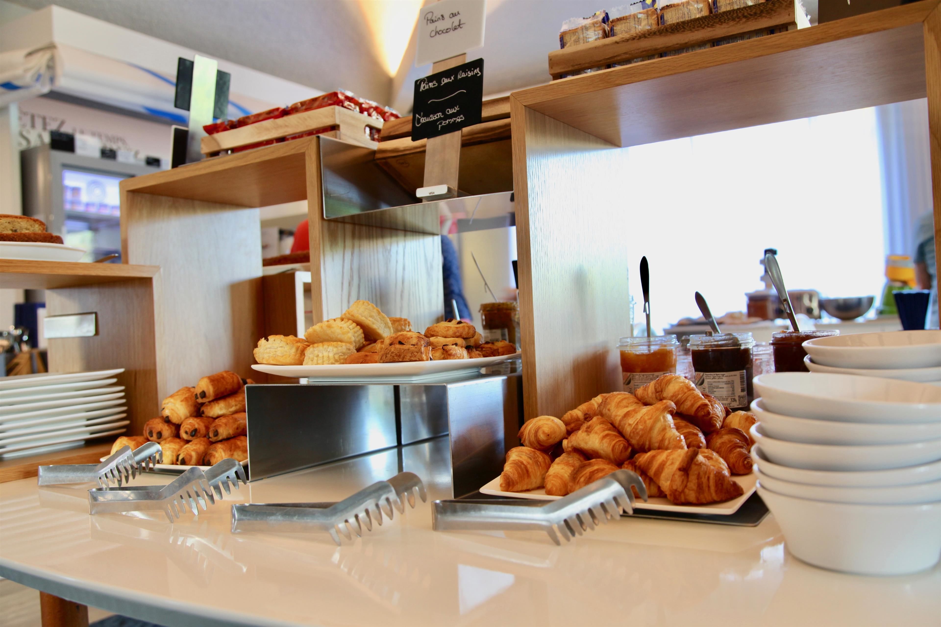 daily buffet breakfast (eur 13.90 per person)