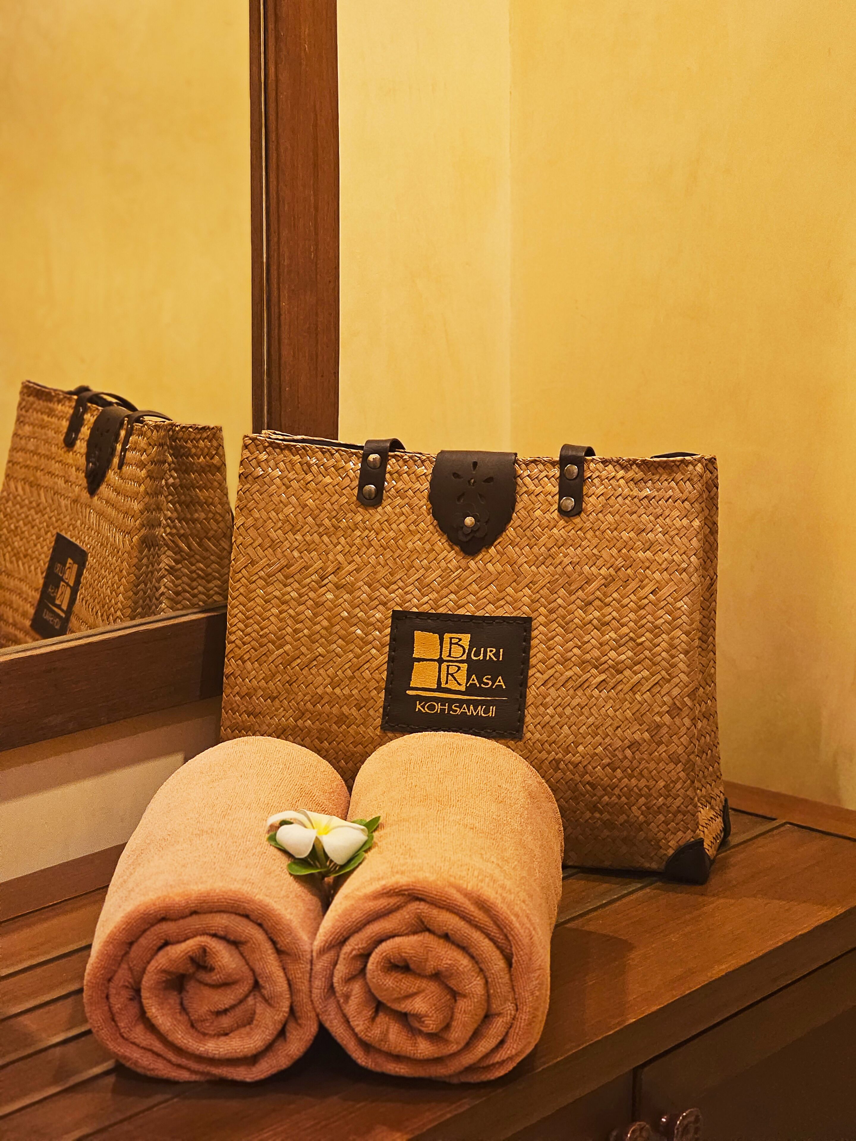 boutique classic | 1 bedroom, premium bedding, pillow-top beds, minibar