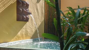 Boutique Pool Retreat | Premium bedding, pillow-top beds, minibar, in-room safe