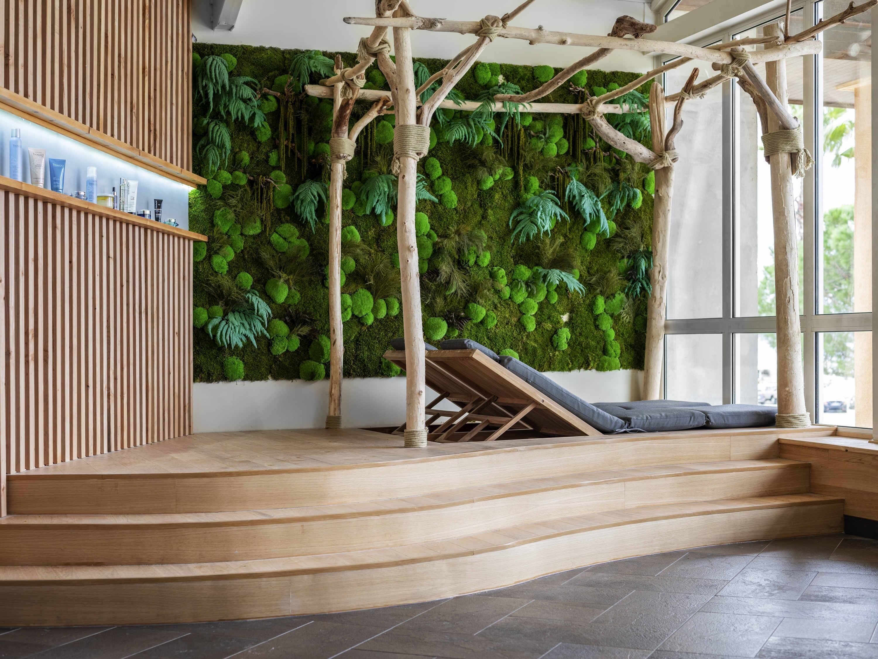 Turkish bath/hammam, body treatments, hydrotherapy, body wraps, facials