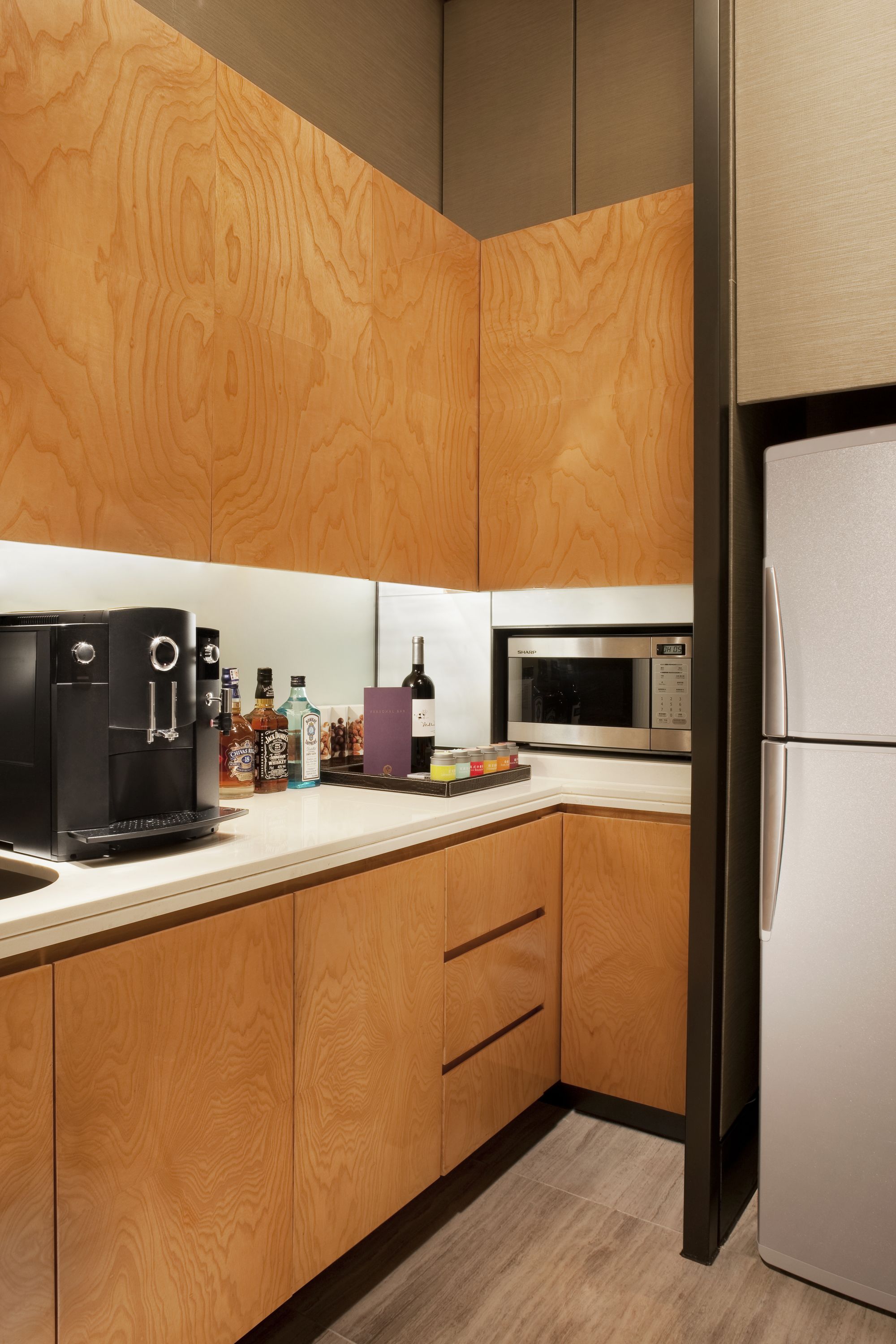 mini-fridge, electric kettle