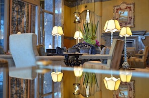 Lobby lounge - MGM MACAU (Macau)