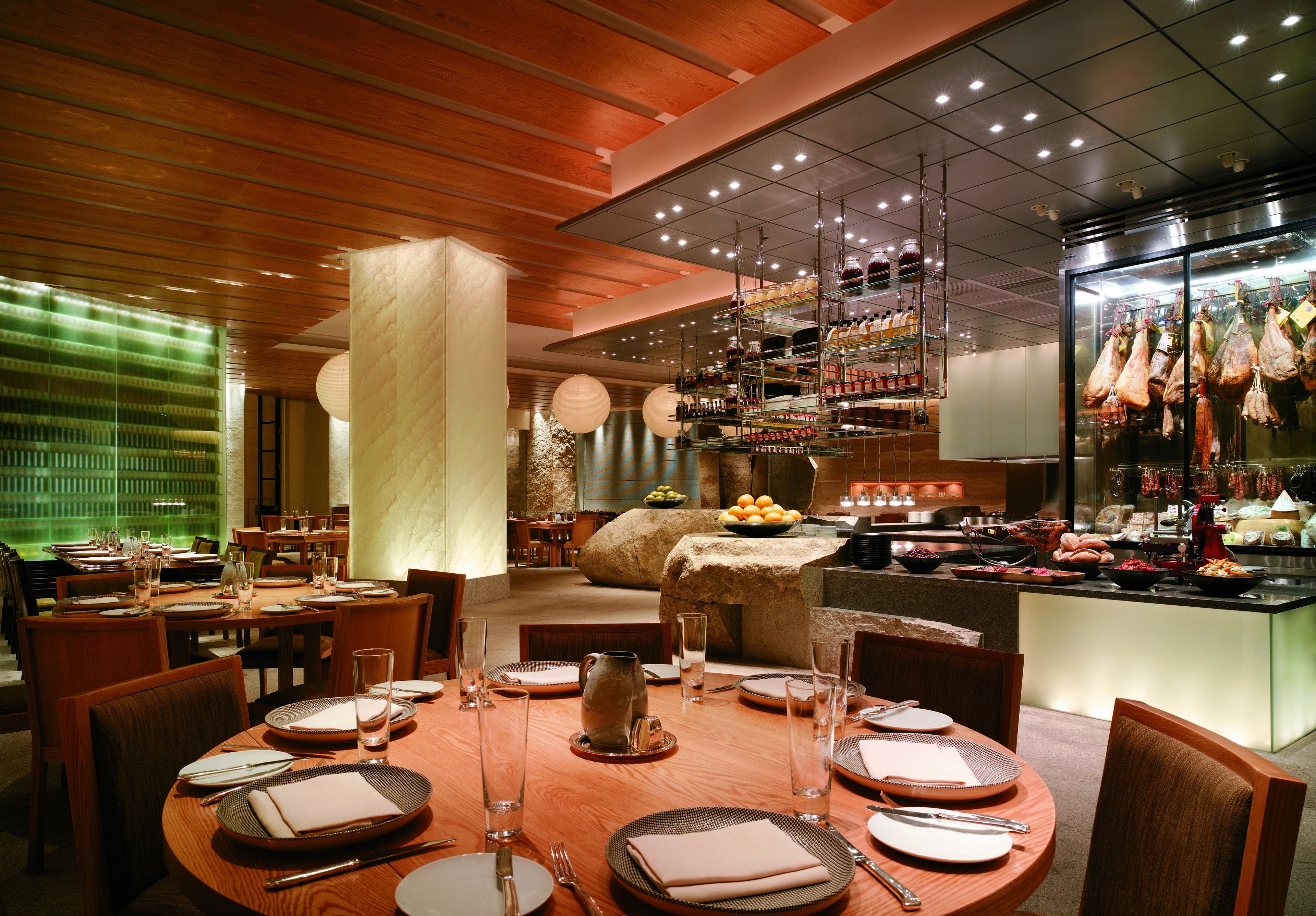 7 restaurants, french cuisine