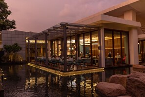 Cocktail bar - Hyatt Hyderabad Gachibowli (Hyderabad)