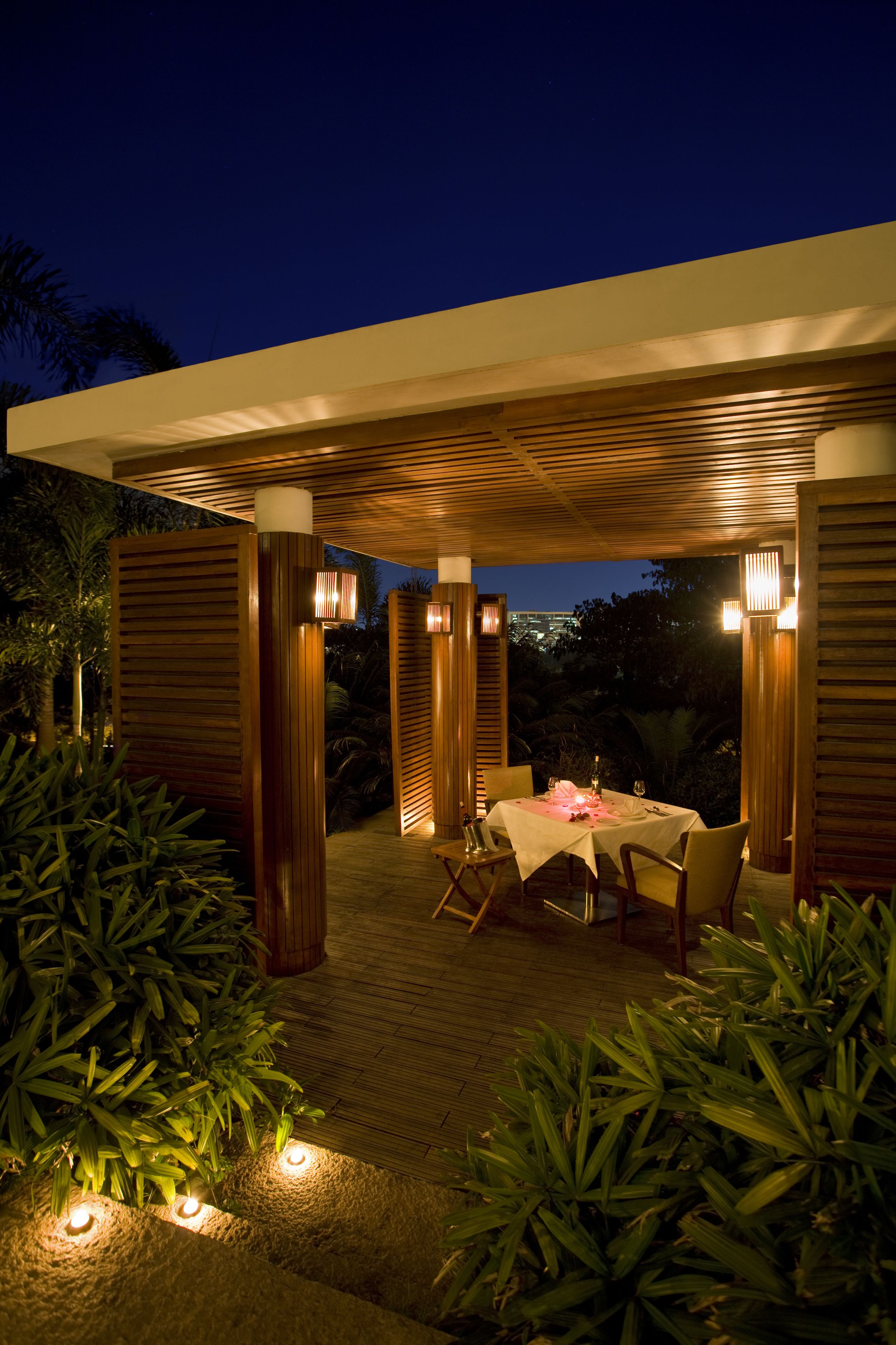 breakfast, lunch, dinner served; international cuisine, garden views