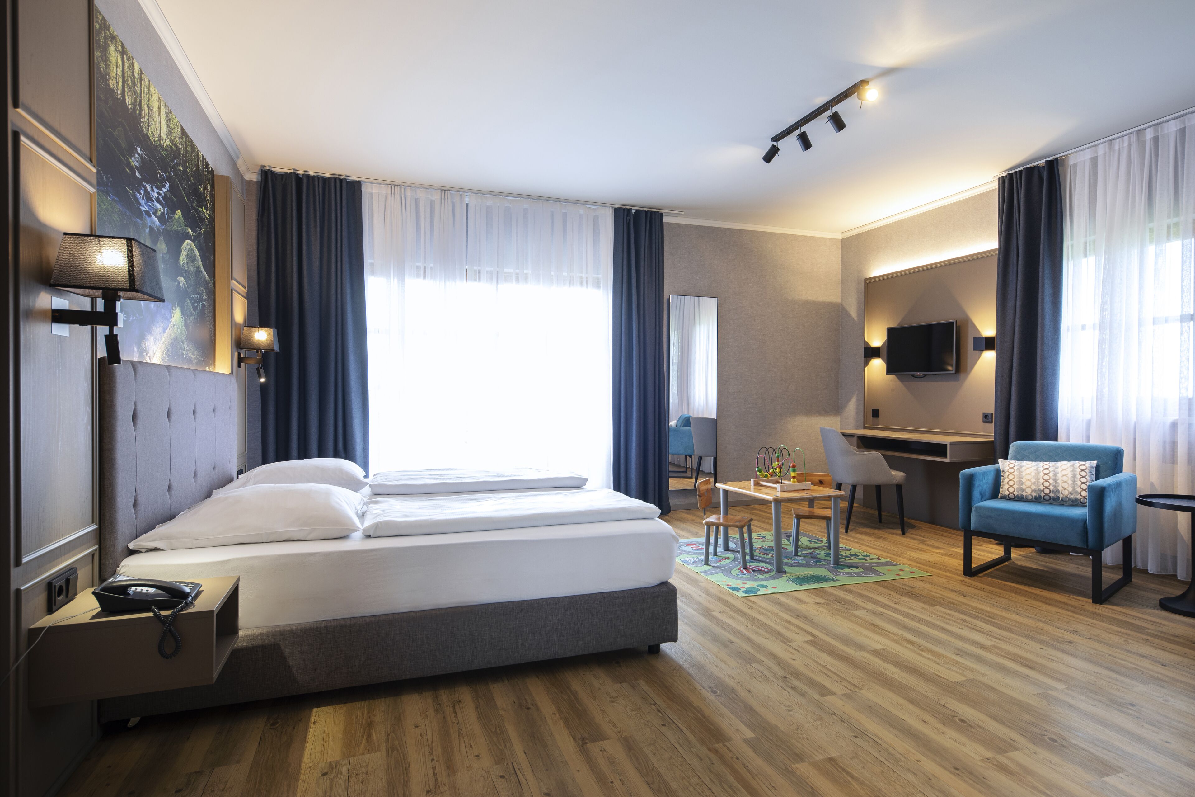 comfort family room | hypo-allergenic bedding, in-room safe, individually furnished, desk