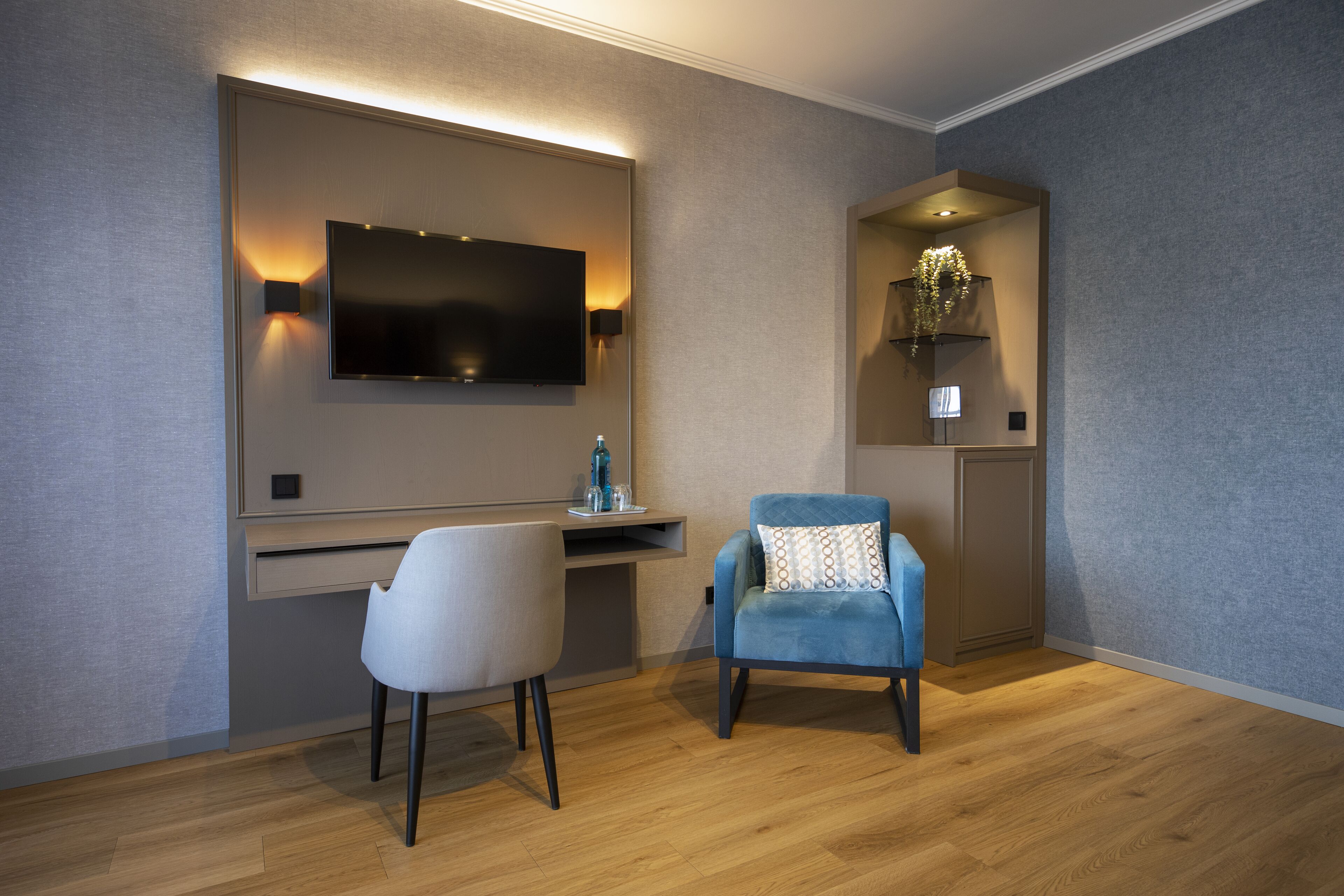 studio | hypo-allergenic bedding, in-room safe, individually furnished, desk