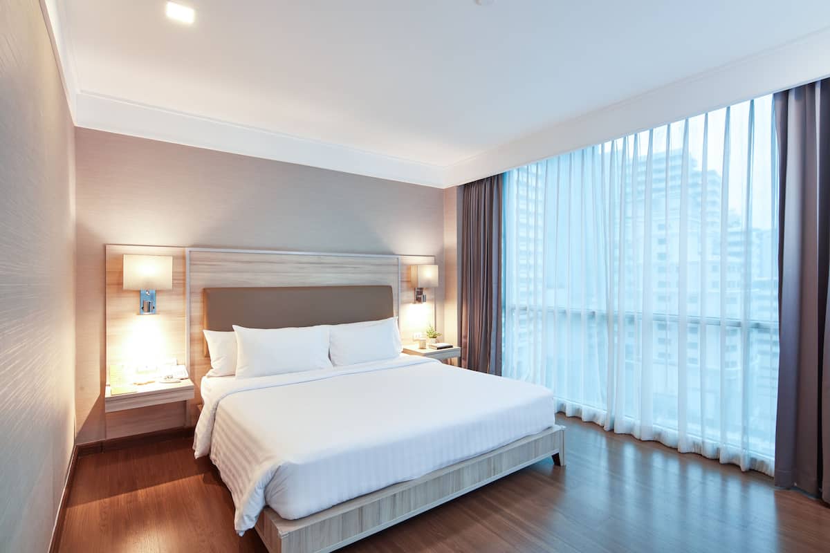 One Bedroom Suite | City view
