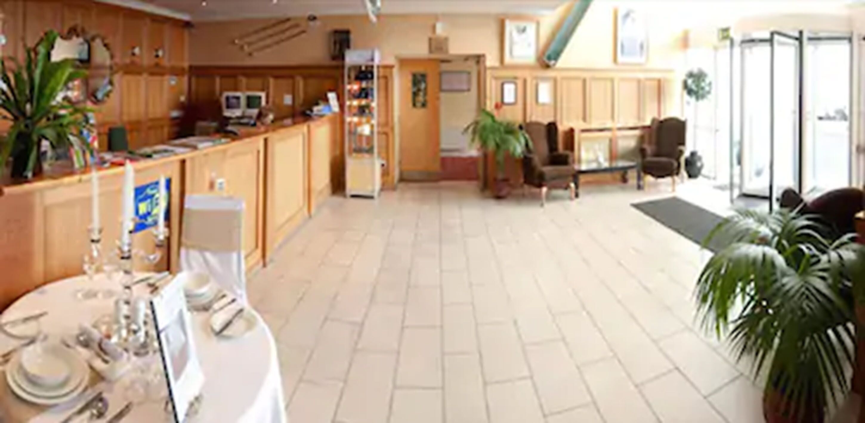 Photo - White Sands Hotel