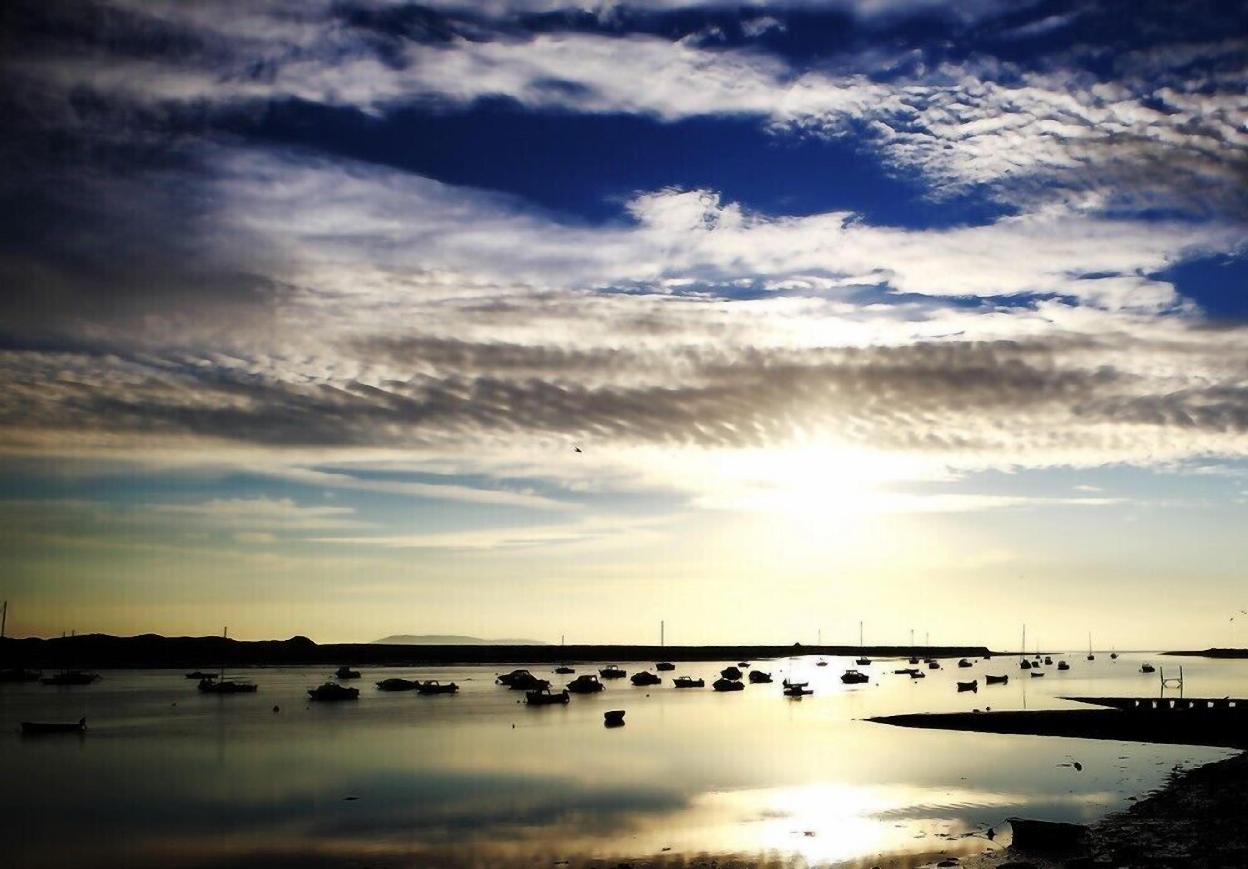 بالقرب من الشاطئ