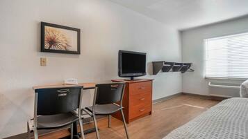 Standard Studio, Non Smoking, Refrigerator & Microwave | Desk, laptop workspace, iron/ironing board, free WiFi