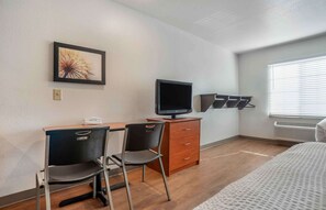 Standard Studio, Non Smoking, Refrigerator & Microwave | Desk, laptop workspace, iron/ironing board, free WiFi - Extended Stay America Select Suites - Jackson - South (Byram)