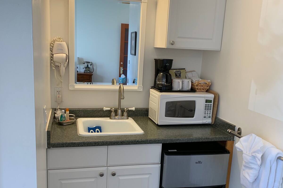 classic room | 1 bedroom, premium bedding, free wifi, bed sheets