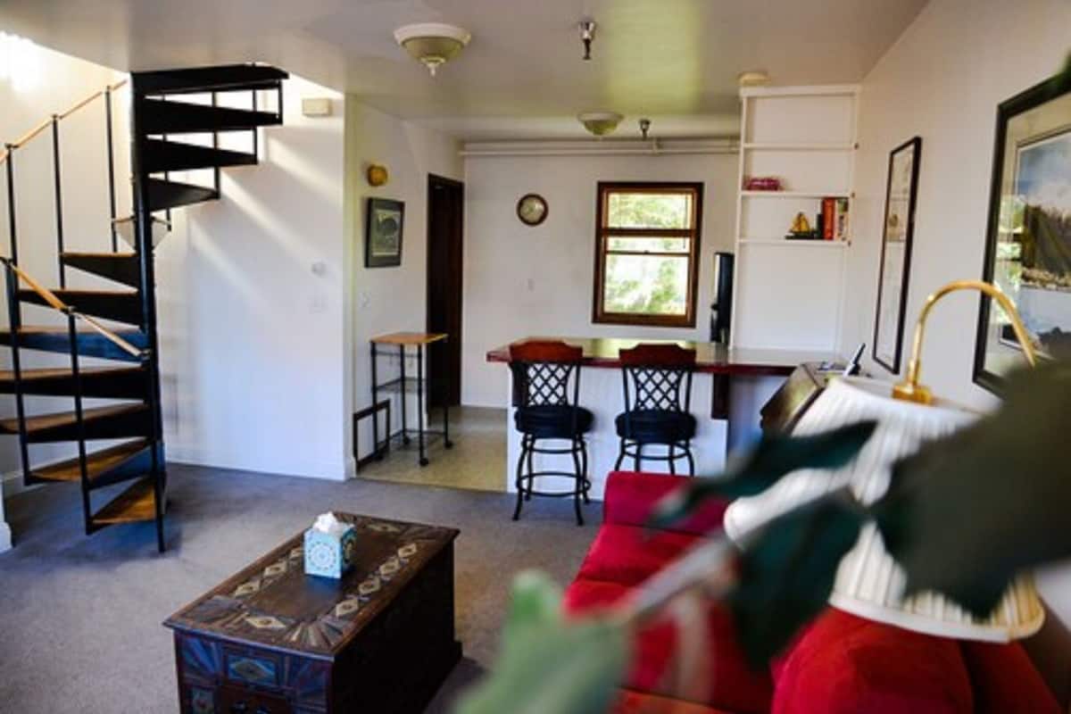 1 bedroom, premium bedding, free WiFi, bed sheets