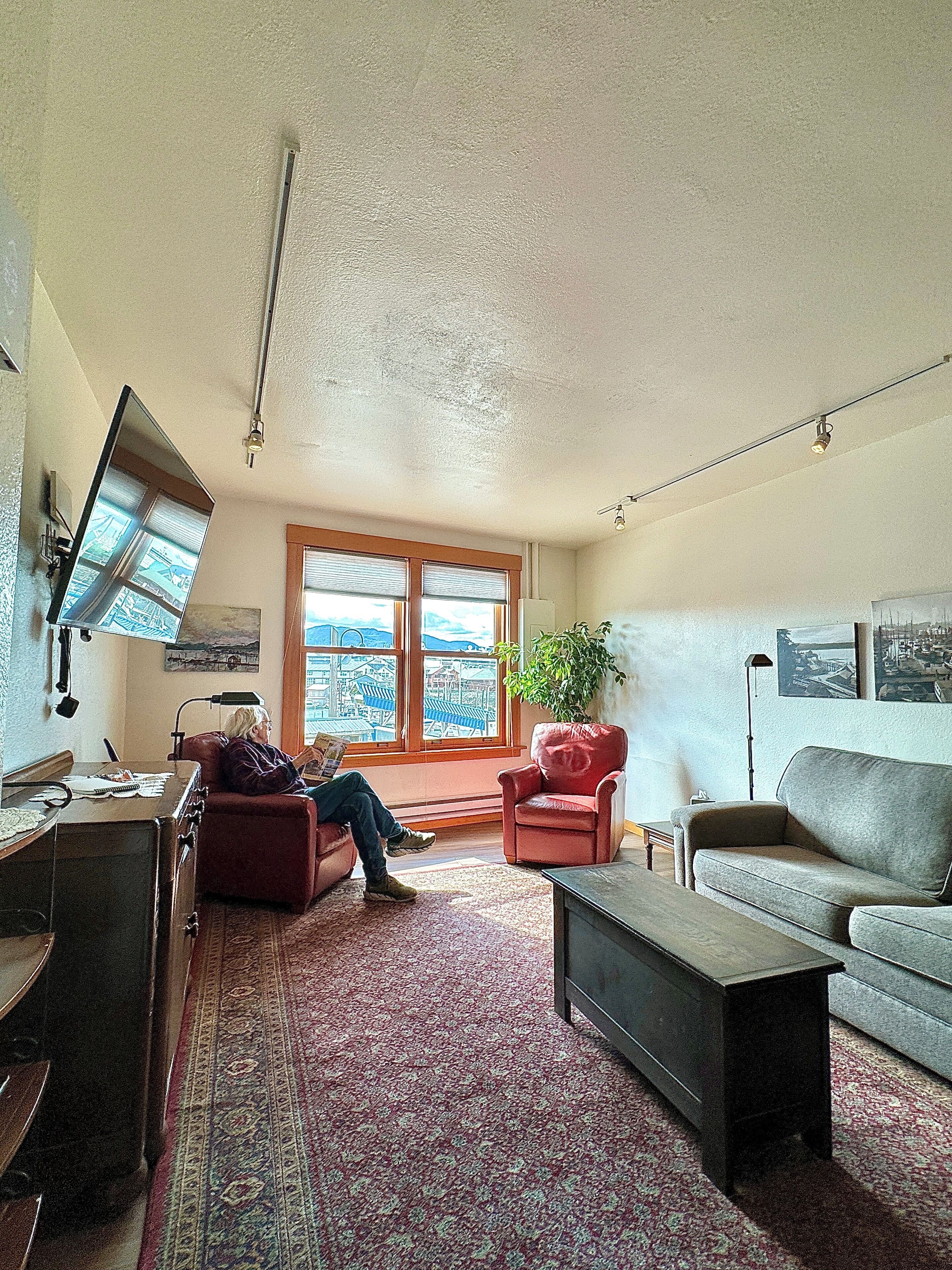 family house | living area | smart tv