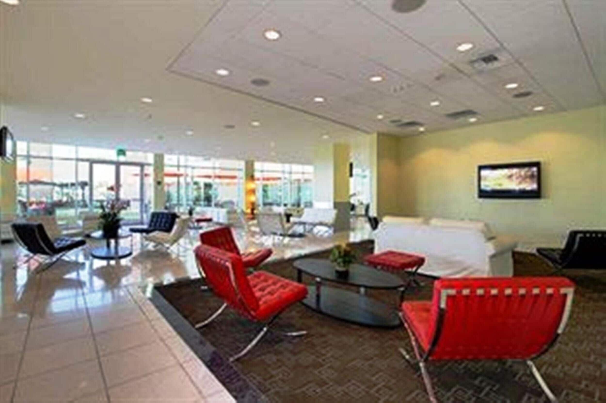 Photo - University Plaza Waterfront Hotel