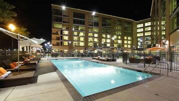 ์ผ์ธ ์์์ฅ