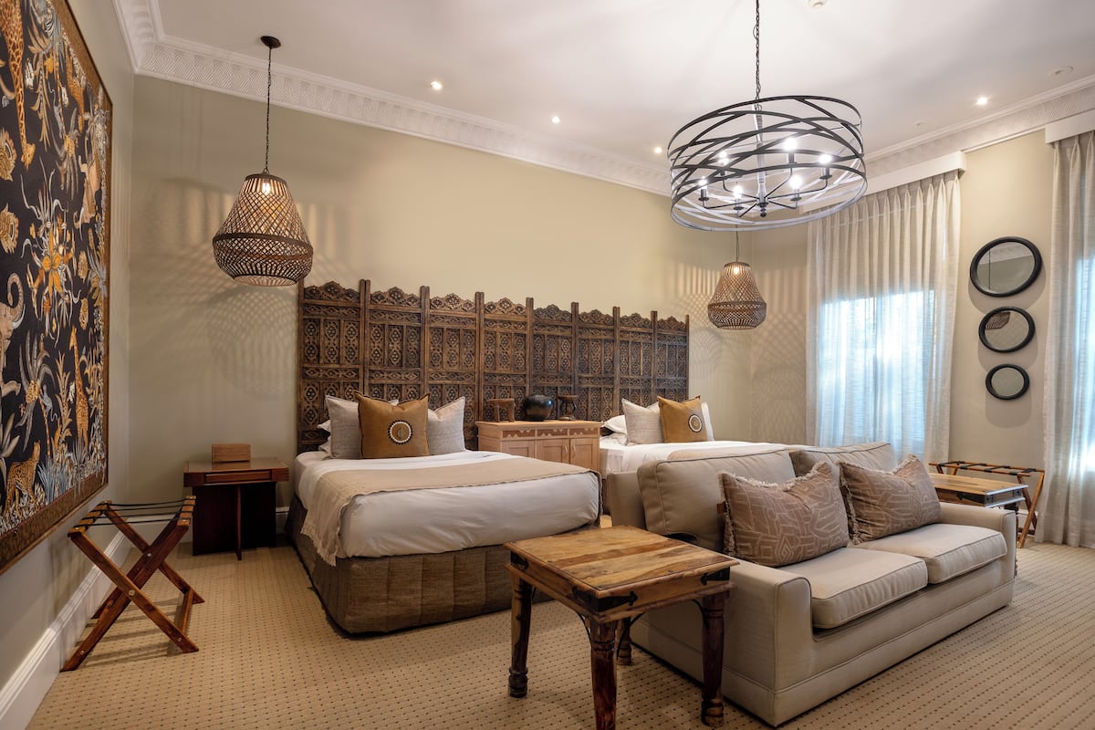 standard suite, 1 king bed | 12 bedrooms, egyptian cotton sheets, memory-foam beds, minibar
