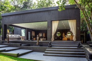 Couples treatment room(s), sauna, hot tub, body treatments, hydrotherapy - Fairlawns Boutique Hotel and Spa (Sandton)