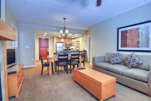 Living room - Fraser Crossing Founders Pointe (Winter Park)