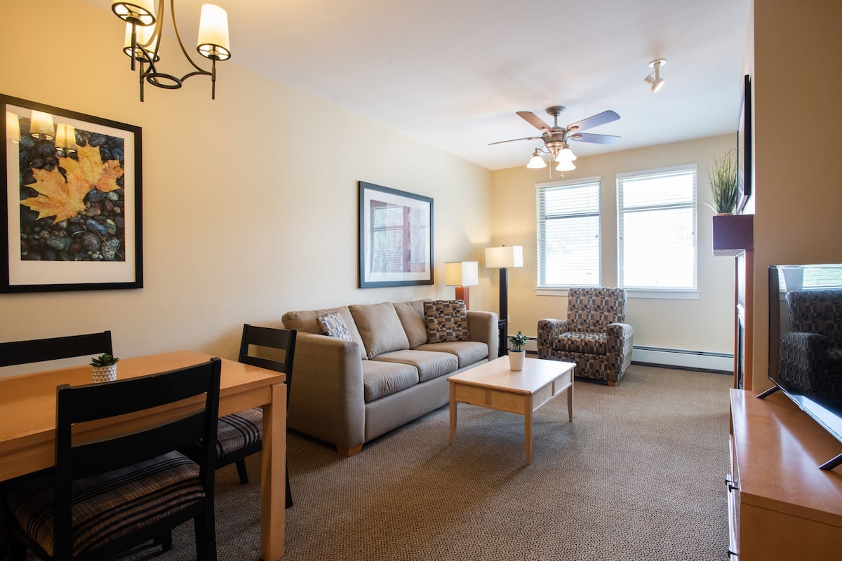 Room, 1 Bedroom, Kitchenette (Select) | Living area | 45-inch TV with cable channels, fireplace