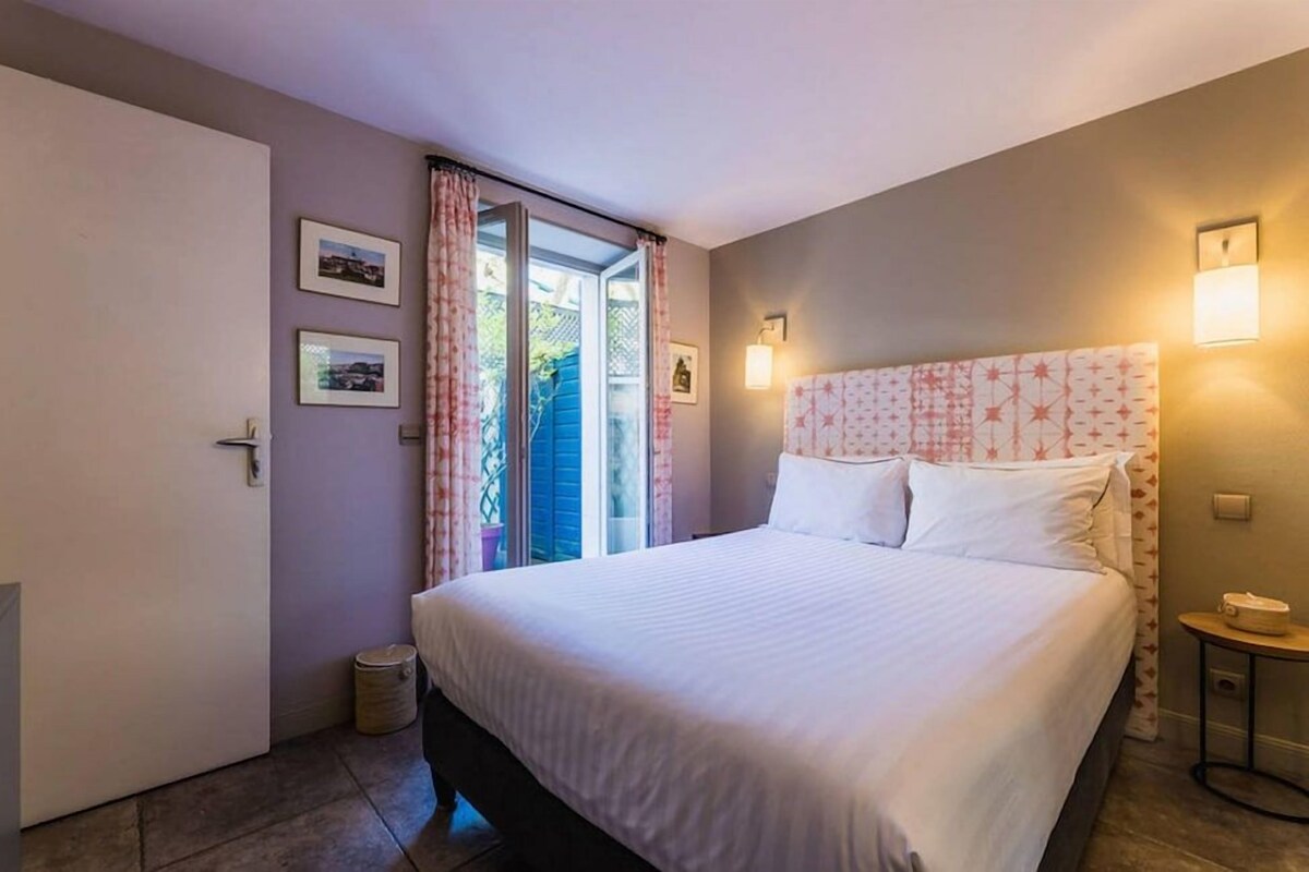 Minibar, in-room safe, desk, soundproofing
