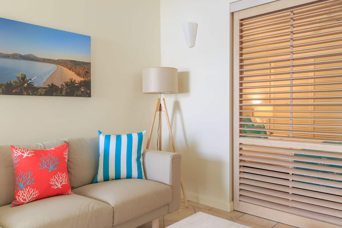 Apartment, 1 Bedroom, Mobility Accessible | In-room safe, iron/ironing board, WiFi (free), bed sheets