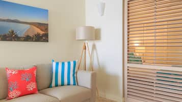 Apartment, 1 Bedroom, Mobility Accessible | In-room safe, iron/ironing board, free WiFi, bed sheets