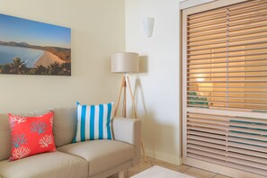 Apartment, 1 Bedroom, Mobility Accessible | In-room safe, iron/ironing board, free WiFi, bed sheets - Macrossan House (Port Douglas)