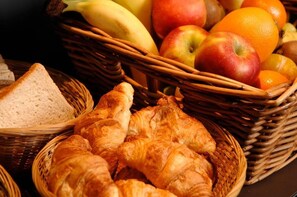 Daily buffet breakfast for a fee
