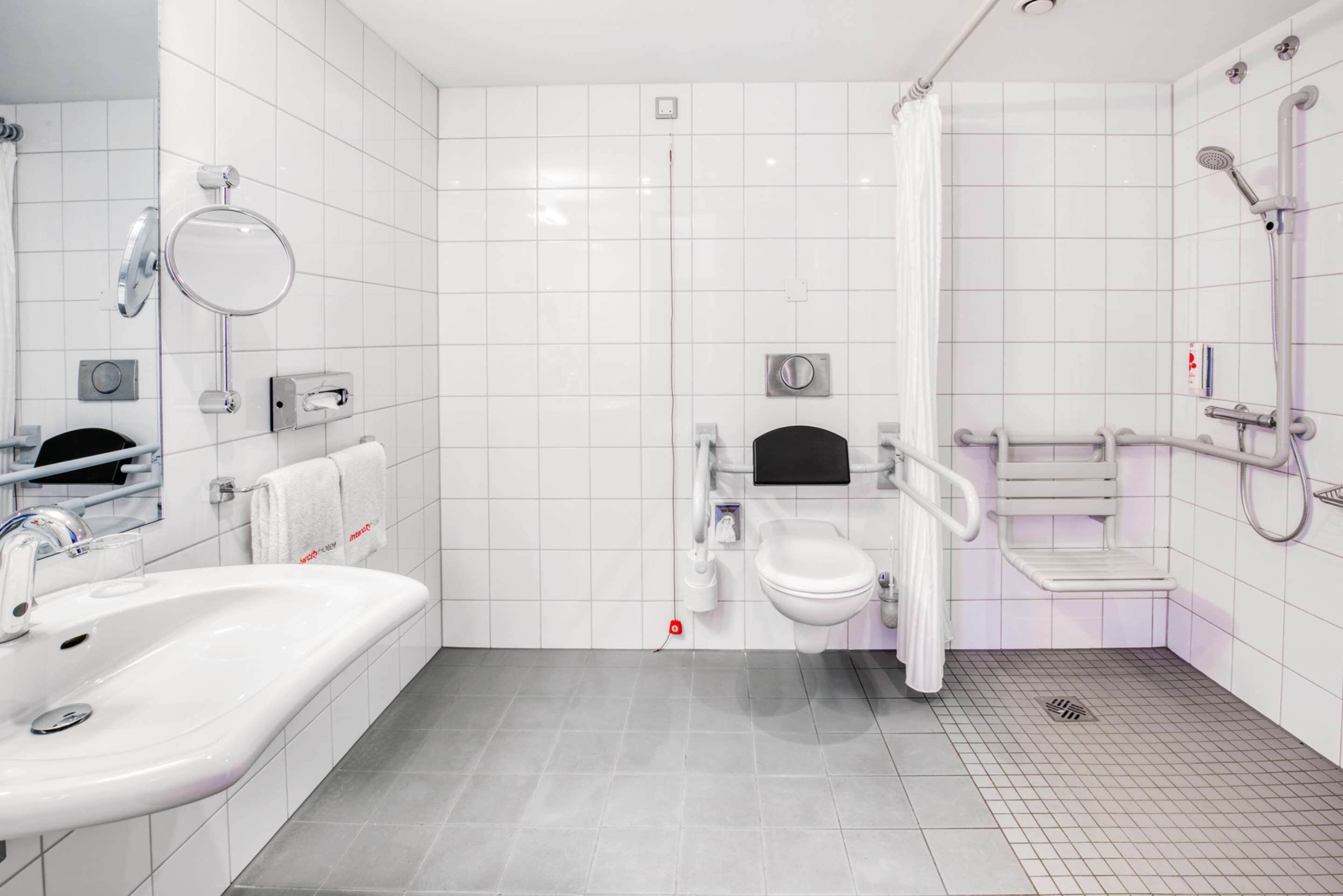 hypo-allergenic bedding, minibar, in-room safe, desk