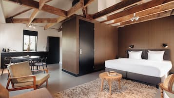 Loft, Annex Building | In-room safe, free WiFi, bed sheets
