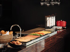 Desayuno continental todos los días (con cargo) 