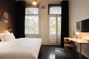 Large Double Room | 客房内保险箱、免费 WiFi、床单