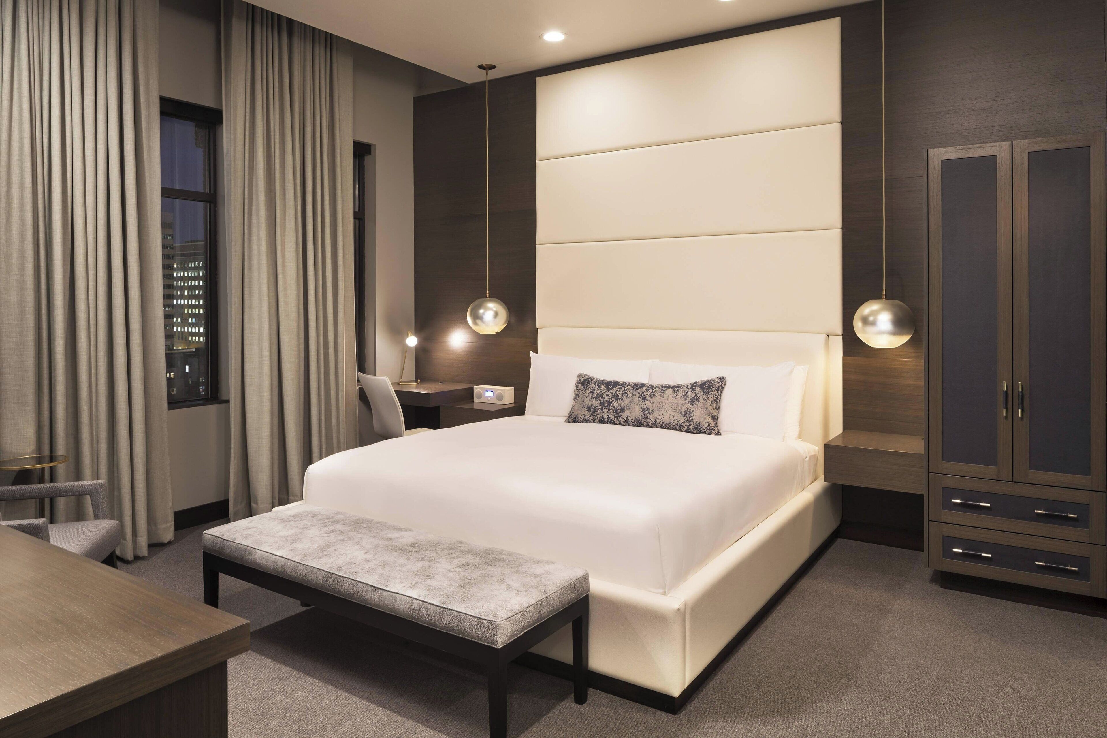 Suite, 1 cama King size | Ropa de cama de alta calidad y minibar 