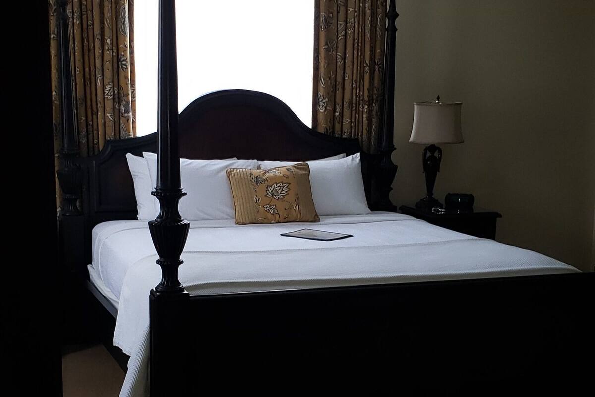 egyptian cotton sheets, premium bedding, pillow-top beds, desk