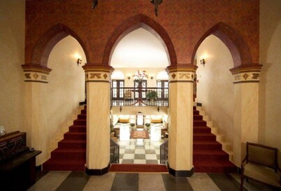 General Francis Marion Hotel