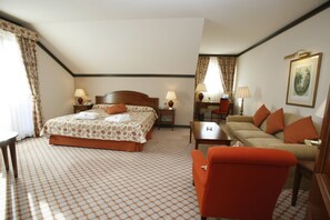 Premium bedding, minibar, in-room safe, individually decorated