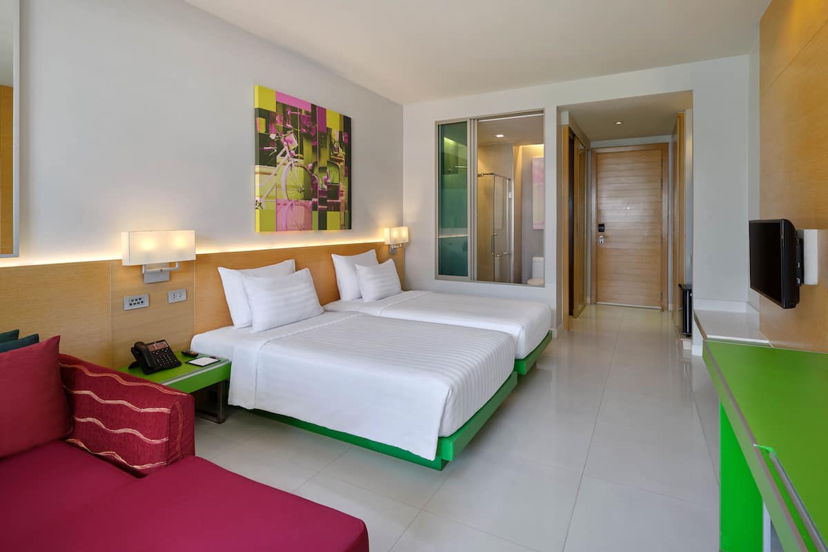 1 bedroom, premium bedding, pillow-top beds, minibar