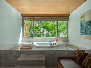 华丽客房 (Jacuzzi) | 客房景观