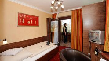 Standard Single Room | In-room safe, cribs/infant beds, rollaway beds, free WiFi
